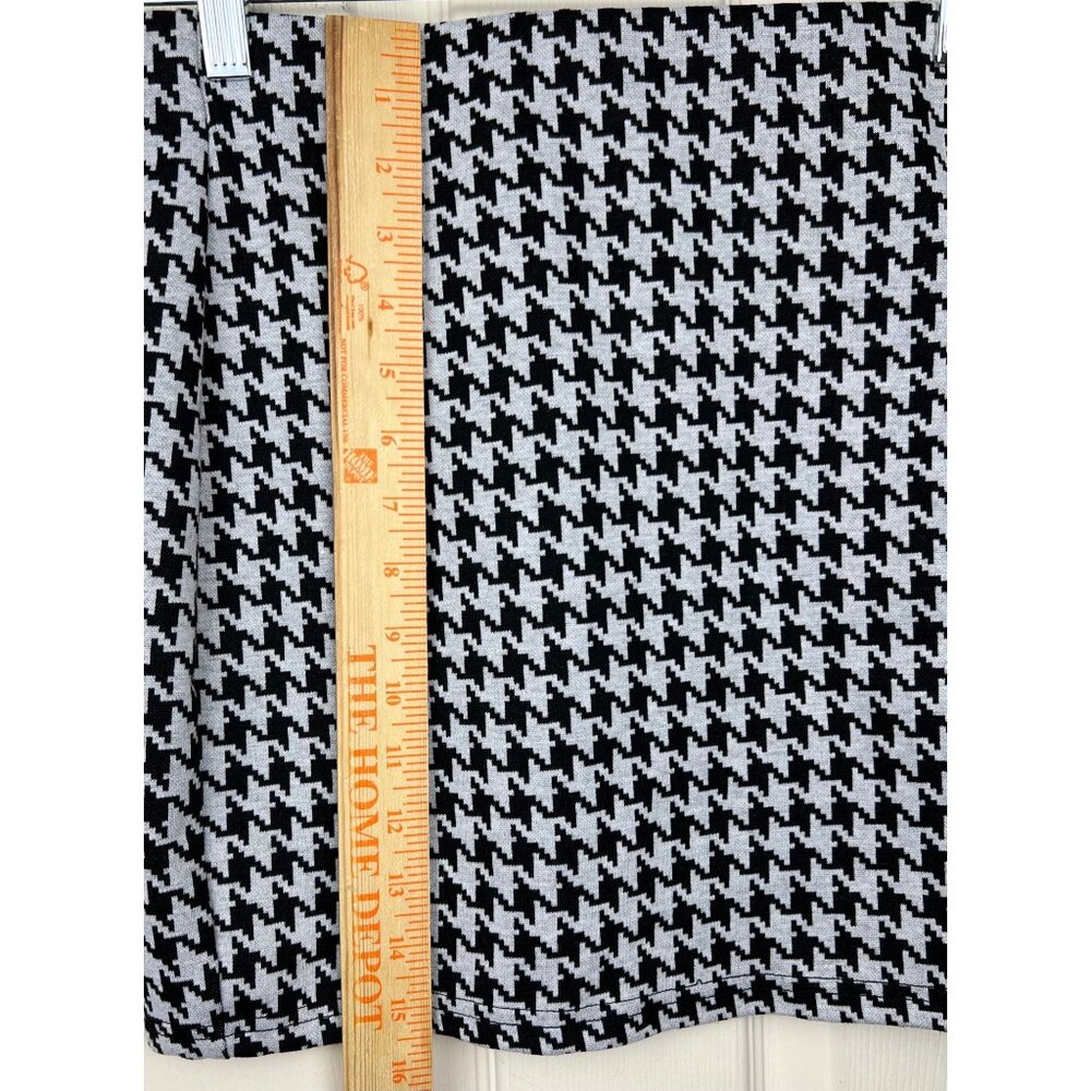 Houndstooth Mini Skirt - Picture 3 of 11